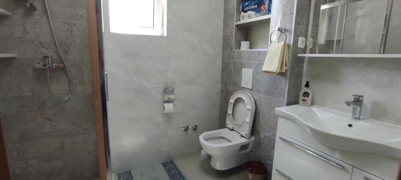 One Bedroom Apartment Gogo With Private Parking Neum Exterior foto